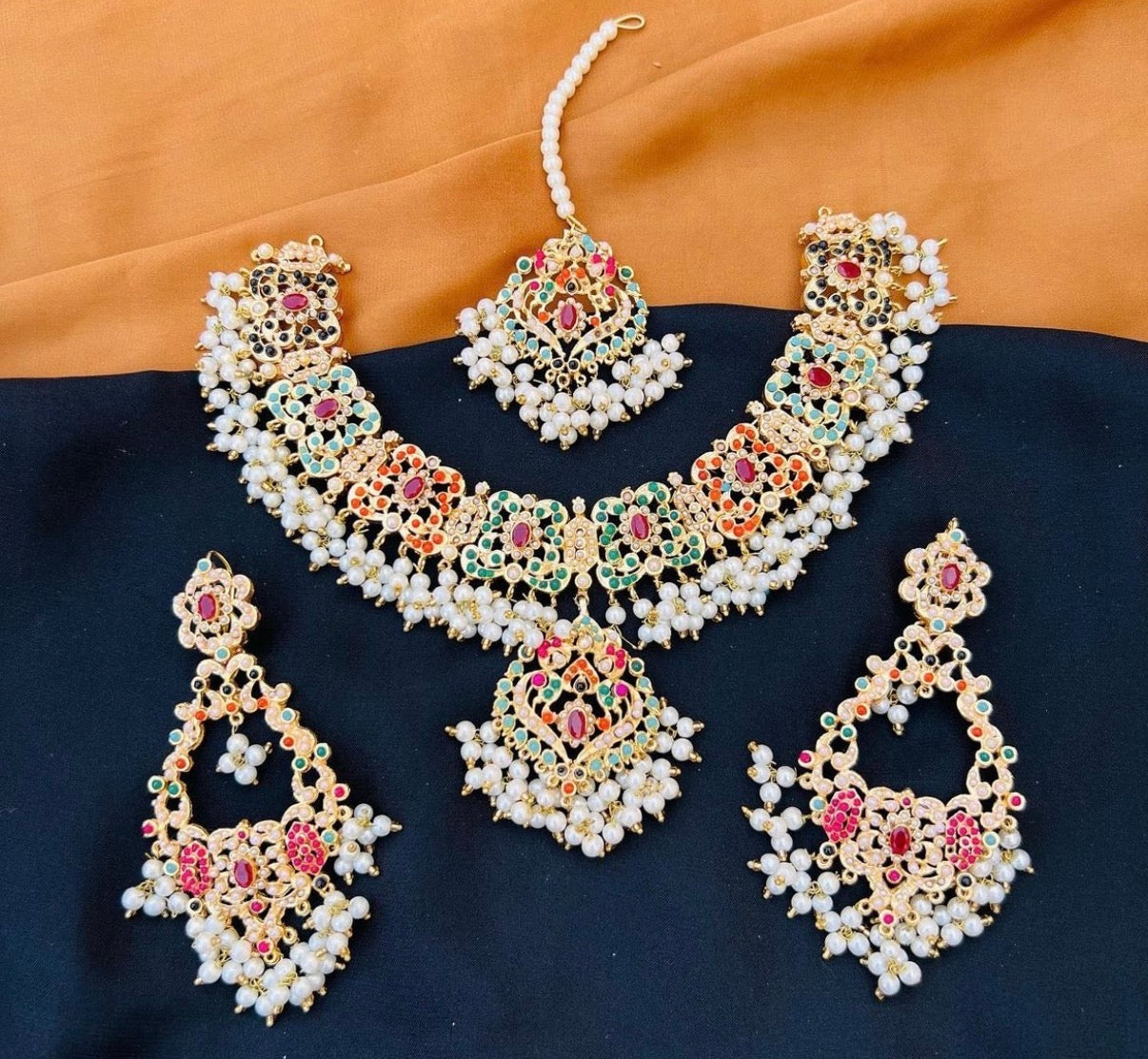 Naurattan necklace set